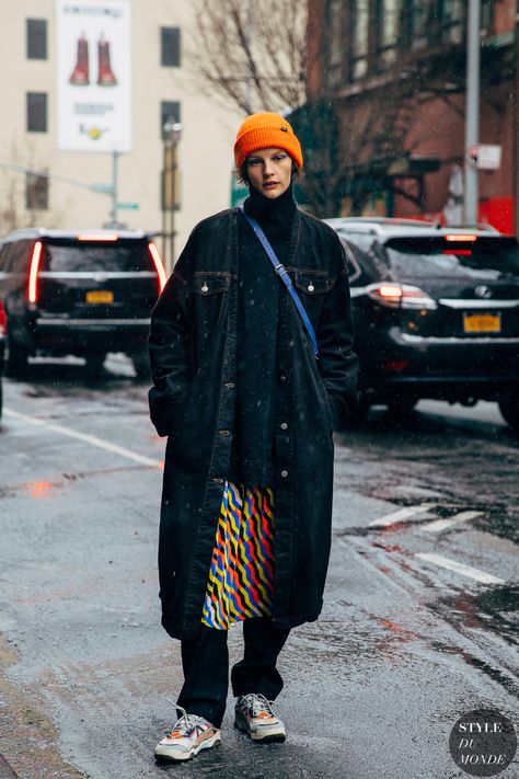 New York FW 2019 Street Style: Sara Blomqvist - STYLE DU MONDE | Street Style Street Fashion Photos Sara Blomqvist Sara Blomqvist, New York Winter Outfit, New York Winter, Campaign Fashion, Winter Stil, Street Look, Style Trends, 여자 패션, Street Chic