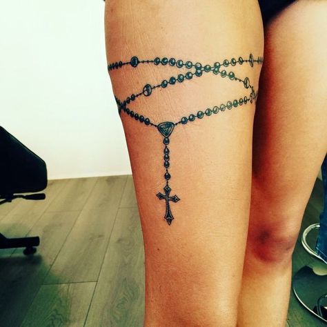 Tattoo Designs Spine For Women, Bead Tattoos For Women, Rosary Tattoo Thigh, Rosary Leg Tattoo, Back Of Foot Tattoo, Rosary Thigh Tattoo, Rosary Neck Tattoo, Spine Cross Tattoo, Thigh Cross Tattoo