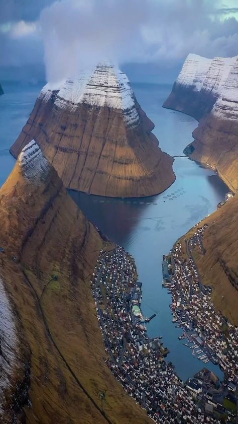 luigichiurchi on Instagram: •Who would live in this city?😵🌍.*• Klaksvík, located up in the north of the Faroe Islands, is a city started by combining small towns in… The Faroe Islands, Living In Iceland Aesthetic, Fjords Aesthetic, Faroe Island, Faroe Islands Denmark, Island Town, Adventure Aesthetic, Small City, Island City