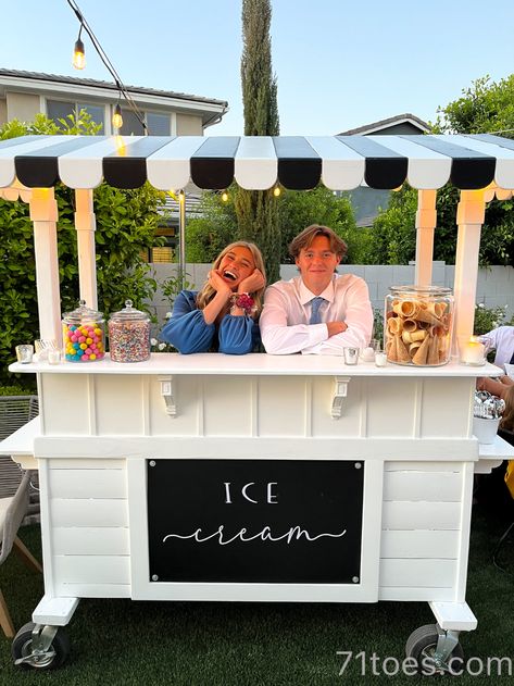 Modern Lemonade Stand, Snowcone Stand Ideas, Diy Ice Cream Cart, Diy Food Cart, Party Snack Table, Food Stand Design, Ice Cream Birthday Party Theme, Party Rental Ideas, Diy Lemonade Stand