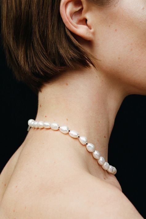 Simple Baroque Pearl Collar | Sophie Buhai Sophie Buhai Jewelry, Fashion Jewelry Editorial, Jewelry Campaign, Double Pearl Earrings, Pearl Collar, Jewelry Editorial, Sophie Buhai, Fruit Jewelry, Jewelry Photoshoot