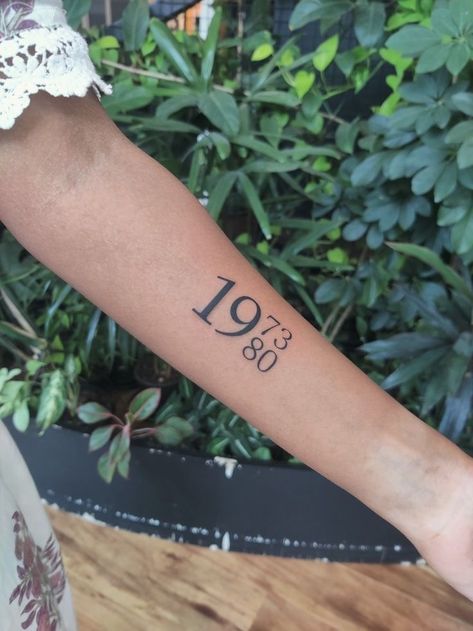 Unique Birth Year Tattoo, Multiple Birth Year Tattoo Ideas, Feminine Date Tattoos, Kids Birth Year Tattoo Ideas, Birth Years Tattoos, Parents Birth Year Tattoo Ideas, Parent Birth Year Tattoo, Kids Birthdate Tattoos, Time Of Birth Tattoo