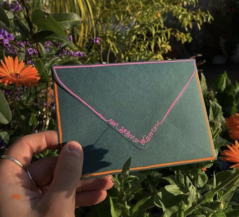 Envelope Branding Design, Snail Mail Gifts Ideas, Letter Envelope Design Ideas, Envolpes Design, Envelope Graphic Design, Embroidered Invitation, Envelope Aesthetic, Stationary Letter, Round Envelope