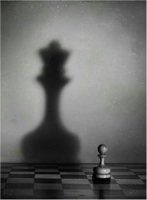 Shadow Queen, Object Photography, Fotografi Vintage, Shadow Photography, Photographie Portrait Inspiration, Conceptual Photography, Tableau Art, Foto Art, Chess Game