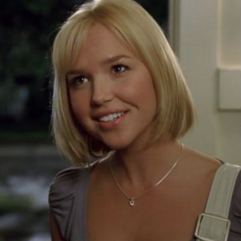 John Tucker Must Die, 2000s Hair, Arielle Kebbel, John Tucker, 2000s Girl, Mermaid Aesthetic, Short Hair Haircuts, Dream Hair, Iconic Movies