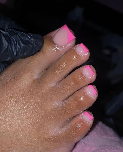 Black And Pink Toe Nails, Pink French Tip Pedicure, Pedicure Ideas French Tip Toes, French Tip Pedicure, French Toe Nails, Pink Pedicure, Pink Toe Nails, Pink Tip Nails, Pink French Tip