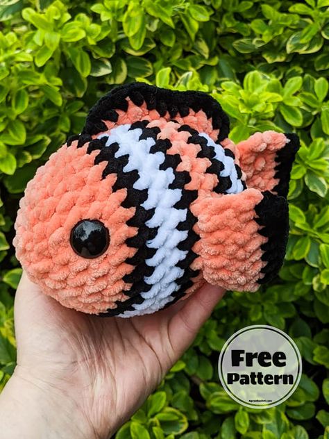 Eyes For Crochet Toys, Crochet Clownfish Pattern Free, Crochet Clown Fish Pattern Free, Free Goldfish Crochet Pattern, Flip The Fish Crochet Pattern, Clownfish Crochet Pattern Free, Crochet Fish Tutorial, Free Crochet Sea Turtle Pattern, Free Sea Animal Crochet Patterns