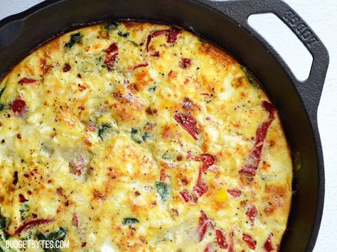 Make sure your leftover ingredients don't go to waste by making a frittata, like this Roasted Red Pepper and Feta Frittata. Step by step photos. Feta Frittata, Dash Recipe, Dash Diet Recipes, Budget Bytes, Breakfast Casseroles, My Wallet, Frittata Recipes, Crustless Quiche, Diet Breakfast Recipes