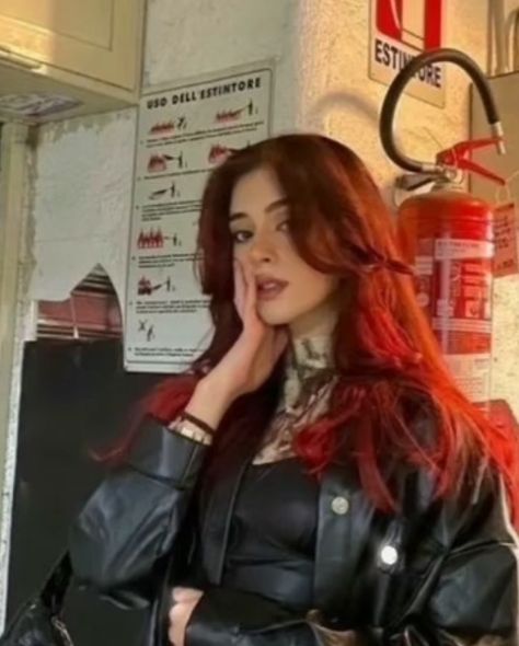 Red hair, curtain bangs, alt, leather jacket Grunge Sweatshirt, Mode Emo, Red Hair Inspo, Ginger Hair Color, Vlasové Trendy, Streetwear Grunge, Hair Stylies, Burgundy Hair, Hair Color And Cut