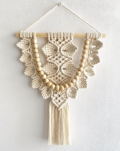 Pola Macrame, Macrame Weaving, Free Macrame Patterns, Macrame Knots Tutorial, Macrame Wall Hanging Diy, Macrame Wall Hanging Patterns, Mini Macrame, Diy Canvas Wall Art, Macrame Patterns Tutorials