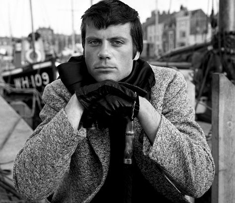 OLIVER REED AT 77: A CONVERSATION – CINEBEATS Shirley Anne Field, Ken Russell, Anthony Burgess, Jean Seberg, Oliver Reed, Errol Flynn, Dangerous Minds, Teddy Boys, Thomas Hardy