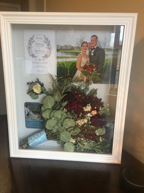 Displaying Wedding Bouquet, Wedding Floral Shadow Box Ideas, Saving Bouquet Ideas, Bouquet In Shadow Box Dried Flowers, Save Your Bouquet, Shadow Box Bridal Bouquet, Ways To Display Wedding Bouquet, Save Bouquet Wedding, Wedding Bouquet Storage Ideas