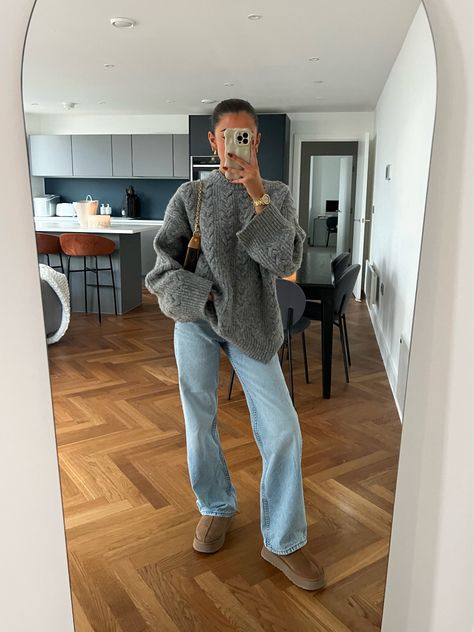 Oversized cable-knit jumper curated on LTK Oversized Knit Outfit, Black Knitted Jumper Outfit, Oversize Jumper Outfit, Oversized Knit Sweater Outfit, Winter Jumper Outfit, Knit Jumper Outfit, Jumper And Jeans Outfit, Oversized Jumper Outfit, Grey Jumper Outfit