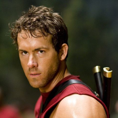 Ryan Reynolds Beard, Ryan Reynolds Hair, Ryan Reynolds Haircut, Wade Wilson Deadpool, Classic Mens Hairstyles, Celebrity Haircuts, Short Spiky Hairstyles, Pompadour Hairstyle, Men's Hairstyle