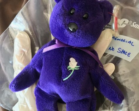 Sell Beanie Babies, Toys From The 90s, Beanie Babies Worth, Beanie Babies Value, Beanie Baby Prices, Valuable Beanie Babies, Baby Beenies, Princess Diana Beanie Baby, Puff The Magic Dragon