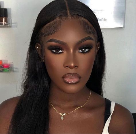 Bridal Makeup Lips, Brown Soft Glam Makeup, Face Beat Makeup Prom, Homecoming Makeup Looks Natural, African Bridal Makeup, Wedding Make Up Looks Brides, Soft Glam Makeup Brown Skin, Simple Homecoming Makeup, Soft Glam Dark Skin