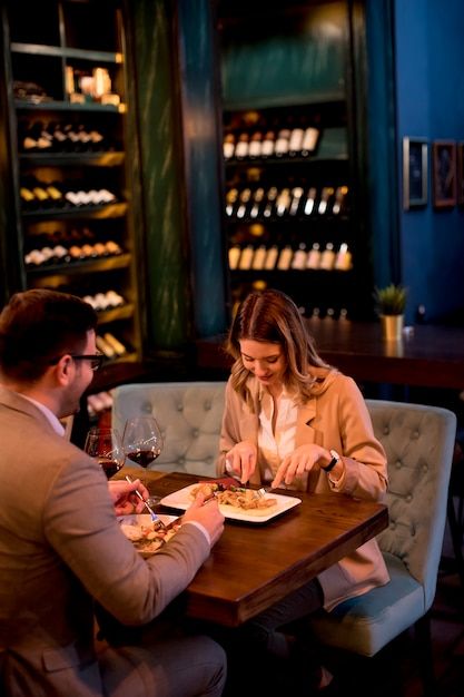 Photo young couple having a dinner in th... | Premium Photo #Freepik #photo #dinner-date #couple-dinner #couple-date #romantic-dinner Dinner Couple, Restaurant Date, Couples Dinner, Romantic Restaurants, At Restaurant, Dinner Restaurants, Romantic Restaurant, Pre Wedding Poses, Old Couples