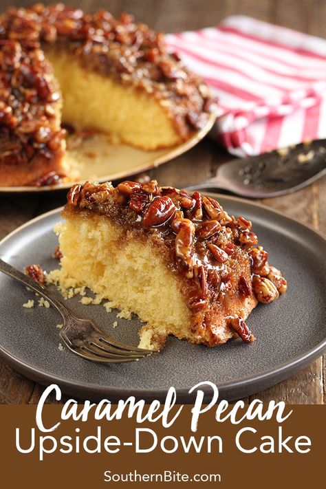 No one will believe that this recipe for Caramel Pecan Upside-Down Cake started with a boxed cake mix! Caramel Pecan Upside Down Cake, Pecan Caramel Cake, Pecan Upside Down Cake, Dessert Crepes, Crunch Cake, Pecan Cake, Dessert Aux Fruits, Pecan Recipes, Caramel Pecan