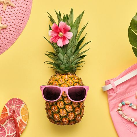 Summer Color Clothes, Pineapple With Sunglasses, Pineapple Photo, Woman Swimsuit, Concept Fashion, Unique Wallpapers, Pineapple Wallpaper, Color Clothes, Wallpaper Girly