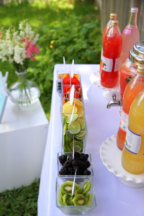 Sangria Bar Ideas, Sangria For A Crowd, Sangria Party, Virgin Sangria, Best Green Juice Recipe, Bridal Brunch Food, 2023 Apartment, Wedding Shower Food, 63rd Birthday