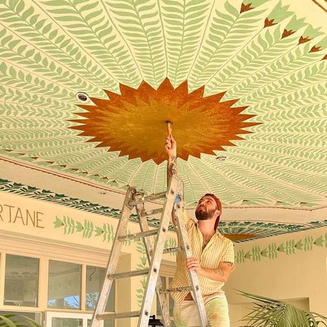 Rug On Ceiling, Hallway Mural Ideas Diy, Painted Ceiling Pattern, Ceiling Murals Bedroom, Painted Kitchen Ceiling, Ceiling Mural Ideas, Painted Ceiling Mural, Gold Wall Paint, Ceiling Painting Ideas