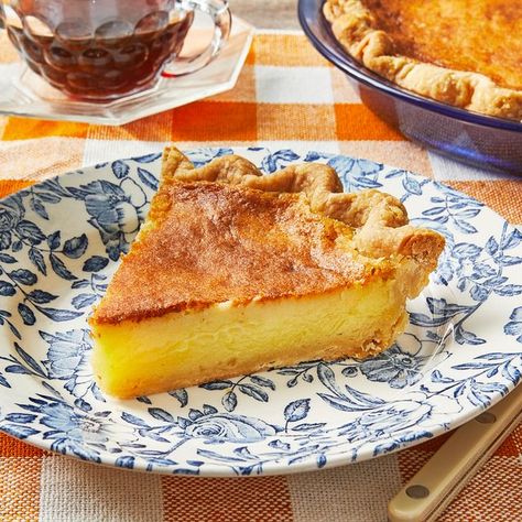 Southern Buttermilk Pie, Buttermilk Pie Recipe, Custard Pie Recipe, Buttermilk Pie, Perfect Pie Crust, Custard Recipes, Custard Pie, Lemon Pie, Perfect Pies