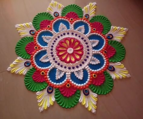 Shree Krishna Rangoli, Beautiful Rangoli Designs Latest, Rangoli For New Year, New Year Rangoli Design, Best Rangoli Designs, Diwali Decoration Lights, Rangoli Photos, Rangoli Designs For Competition, New Year Rangoli