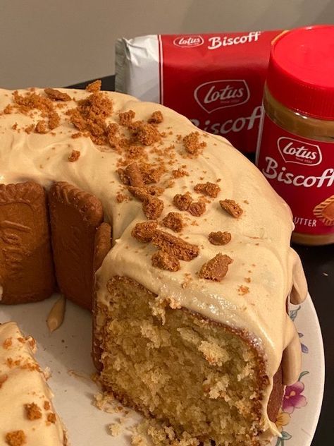 COOKIE BUTTER POUND CAKE – The Flour Diaries™ Pound Cake With Icing, Cookie Butter Pound Cake, Cookies And Cream Pound Cake, Cookie Butter Cake, Basic Pound Cake Recipe, Biscoff Cookie Recipe, Butter Pound Cake, Pound Cake Recipes Easy, Biscoff Cookie Butter