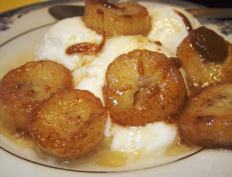 Bananas Foster Recipe, Banana Foster Recipe, Steak Marinades, Banana Foster, Weekend Recipes, Sauces Recipes, Butter Pecan Ice Cream, Xmas Baking, Turtle Cheesecake