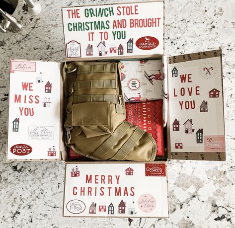 Gifts For Deployed Soldiers, Deployment Christmas Gifts, Deployment Package Ideas, Care Package Ideas Deployment, Deployment Christmas Care Packages, Deployment Christmas Card Ideas, Deployment Gifts For Husband, Thanksgiving Care Package Military, Christmas Deployment Care Packages