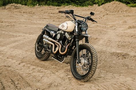 DESERT RAT: Harley-Davidson XL1200 Scrambler by Pittsburgh Moto - Pipeburn Harley Scrambler, Sportster Scrambler, Trail Motorcycle, Harley Davidson Scrambler, Homemade Motorcycle, Harley Davidson Sportster 1200, Custom Sportster, Bike Pictures, Scrambler Motorcycle