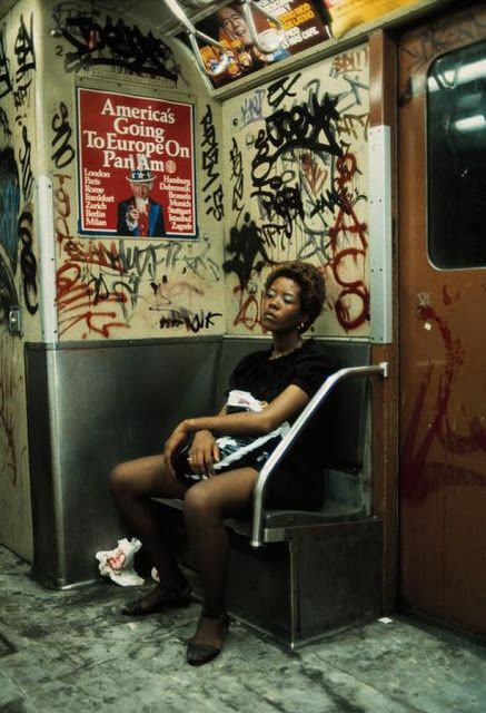 New York, 1983 Jamel Shabazz, Subway Car, Street Photography Urban, Haircut Selfie, Photo Hijab, Fotografi Urban, Urban Graffiti, Cute Hairstyle, Nyc Subway