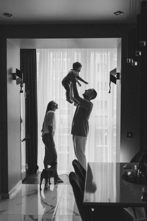 In Home Documentary Photography, Diy Family Photoshoot At Home, Family Photoshoot Indoors, Family Home Shoot, New Home Photoshoot Family, New Home Family Photoshoot, Family Photoshoot In Home, Family At Home Photoshoot, Family Couch Photoshoot