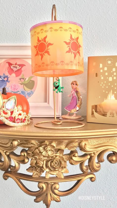 Disney Villains Home Decor, Rapunzel Inspired Bedroom, Tangled Home Decor, Tangled Theme Bedroom, Tangled Inspired Room, Rapunzel Bedroom, Tangled Bedroom, Rapunzel Stuff, Tangled Room