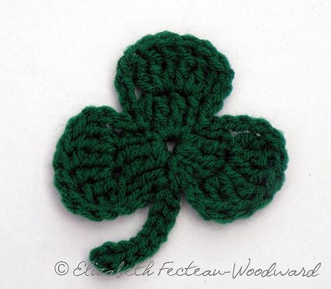 Crochet Shamrock Free Pattern Simple, Crochet Clover Free Pattern, Crochet Shamrock, Shamrock Pattern, Crochet Fun, St Pats, Crochet Leaves, Crochet Goodies, Holiday Crochet