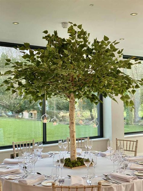 Trees Centerpieces Wedding, Diy Tree Centerpiece, Floral Tree Wedding, Birch Tree Centerpieces, Birch Tree Wedding Decor, Wedding Tree Centerpieces, Trees Wedding Reception, Sweet Centerpieces, Tree Centerpieces Wedding