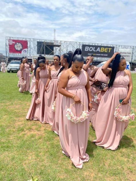 Matron Dresses, Zambian Wedding, Day Wedding Outfit, Bridal Maids, Bridal Entourage, Mermaid Long Bridesmaid Dresses, African Bridesmaid Dresses, Gorgeous Bridesmaid Dresses, Womens Bridesmaid Dresses