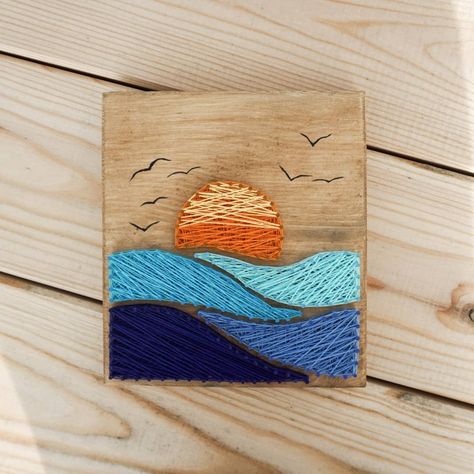 Nail Art On Wood, Handmade Wall Decor Crafts, Thread Art On Wood, Thread Wall Art, Wood Nail Art, Washrooms Ideas, Wood String Art, Hilograma Ideas, String Art Ideas