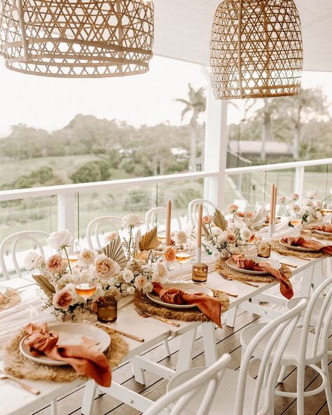 Monochromatic Wedding Colors, Terracotta Wedding Colors, Wedding Trends 2022, 2022 Wedding Trends, Monochromatic Wedding, Modern Wedding Design, Creative Retreat, Orange Country, Wedding Color Trends