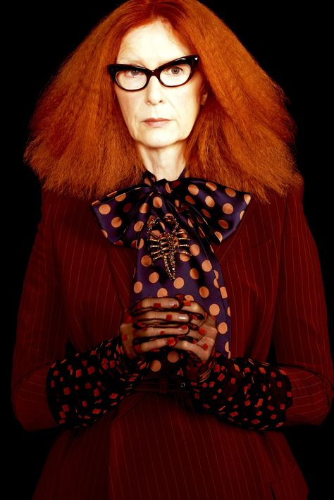 Now that we know the American Horror Story seasons are connected, here are our picks for who we would love to meet again in AHS: Hotel Rachel Griffiths, American Horror Story Characters, Frances Conroy, Lauren Ambrose, American Horror Story 3, Ahs Coven, Blithe Spirit, American Horror Story Seasons, American Horror Story Coven