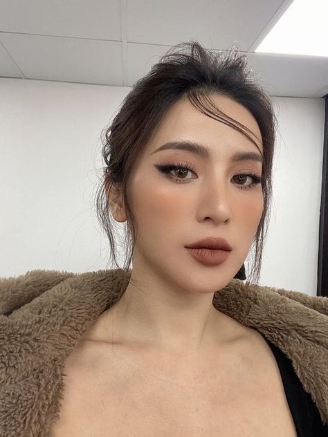 Sultry Makeup Asian, Vintage Makeup Ideas, Makeup Wisuda, Sultry Makeup, Dag Make Up, Elegantes Makeup, Asian Makeup Looks, Mekap Mata, Flot Makeup