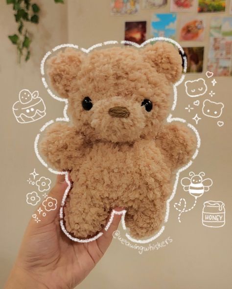 -`♡´- 🍯 🧸 floofy bear 🧸 🍯 -`♡´- 🐝 i made this pattern a while ago and while it had ALOT of accessories to it i just fell in love with this cuddly baby the way he is. >ᴗ<⁠♡ 🐝 working with fluffy yarn was a bit challenging and i really enjoyed the process because of how much i learned with each round. im so glad with how it turned out. ᵔᴗᵔ 🐝 pattern by @lorettaloops . . . . . . . . . . . . . . . . . . . . . . 🔖tags: #crochet #crocheting #polarbear #amigurimi #fyp #cute #crochetanimals #pat... Stuff To Crochet With Fluffy Yarn, Fluffy Crochet Pattern Free, Amigurumi Fluffy Yarn, Fluffy Yarn Crochet Patterns, Crochet Fluffy Yarn Projects, Crochet Ideas With Fluffy Yarn, Fluffy Crochet Ideas, Fuzzy Yarn Crochet Projects, Fluffy Yarn Crochet Projects