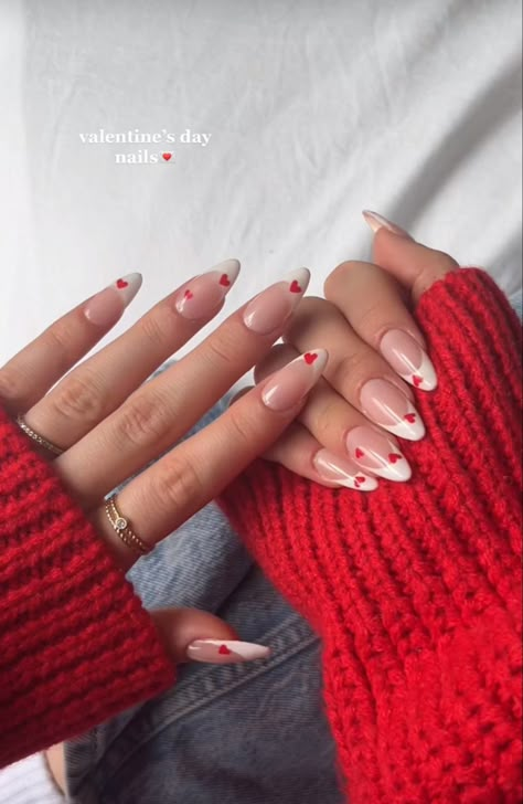 Valentine Nail Art, Nail Designs Valentines, Heart Nails, Valentine's Day Nails, Love Is In The Air, Cute Acrylic Nails, Nude Nails, Almond Nails, French Nails