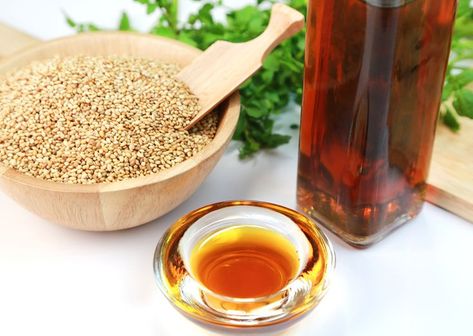 Chinese Sauce Recipe, Sesame Salad Dressing, Plant Projects, Sweet And Sour Sauce, Edible Oil, Toasted Sesame Seeds, Chinese Cooking, Salad Dressing Recipes, Seasoning Recipes