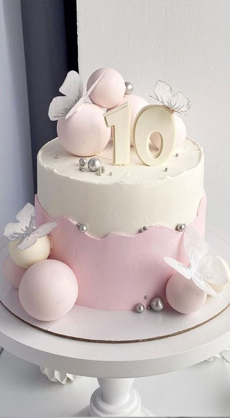 Torte Per Ditelindje, Trend Cake 2023, 10th Birthday Cake For Girl, Trending Cake Designs 2023 Birthday, Cake 10th Birthday Girl, Cakes 2023 Trends, New Cake Trends 2023, Cake For 10th Birthday Girl, Trending Birthday Cakes 2023