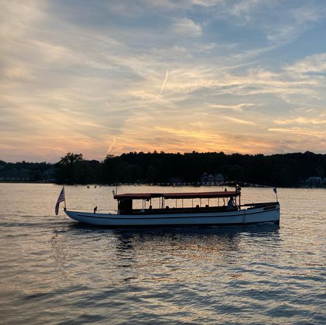 Beyond the race track: 10 essential things to do in Saratoga County this summer Round Lake, Erie Canal, Thoroughbred Horse Racing, Saratoga Springs, Music Venue, Pontoon Boat, The Race, Race Track, Hotels And Resorts