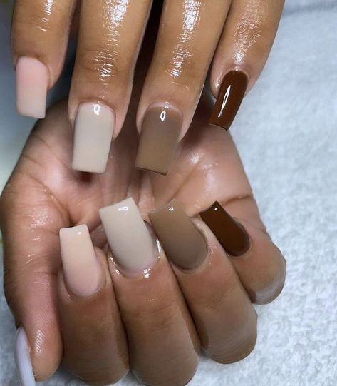 Square Acrylic Nails 2023, Short Square Acrylic Nails Fall, Short Nail Set, Birthday Baddie, Colorful Acrylics, Nails Coffin Short, Nails Long Square, Brown Acrylic Nails, Colored Acrylic Nails