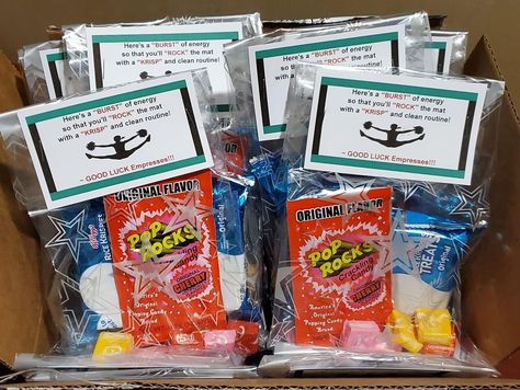 Cheer Motivational Treats, Cheer Candy Bags, Spirit Bags For Cheerleaders, Cheer Snack Ideas Team Mom, Cheer Treats Ideas, Cheer Squad Gifts Goodie Bags, Cheer Camp Goodie Bag Ideas, Cheer Snack Bags, Cheer Snack Ideas