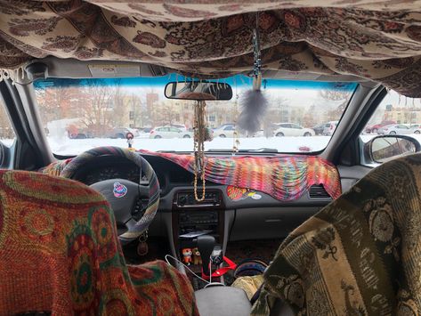 Jeep Interior Ideas Cute, Eclectic Car Decor, Earthy Car Interior, Cozy Car Decor, Whimsigoth Car, Hippie Car Interior Diy, Cool Car Interior Ideas, Y2k Car Interior, Decorating My Car