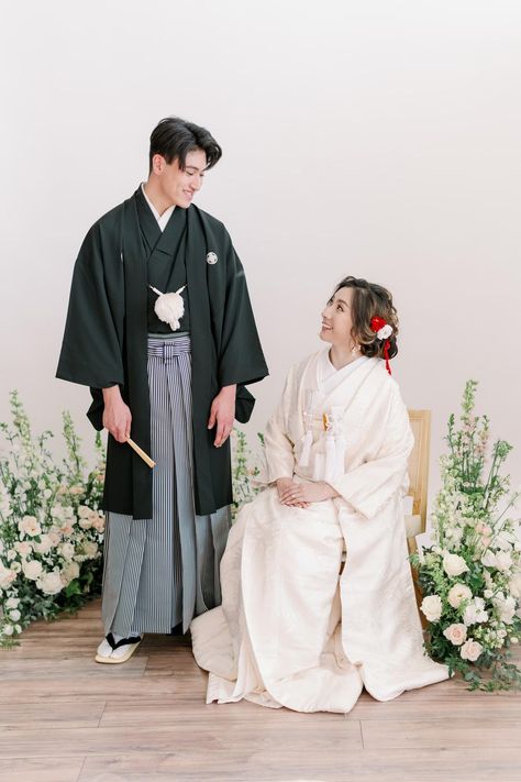 Japanese Bridal Dress, Japanese Bridal Kimono, Traditional Japanese Wedding Kimono, Kimono Couple Photoshoot, Japanese Wedding Aesthetic, Japanese Wedding Dress Traditional, Japanese Prewedding, Japanese Wedding Dresses, Japanese Marriage